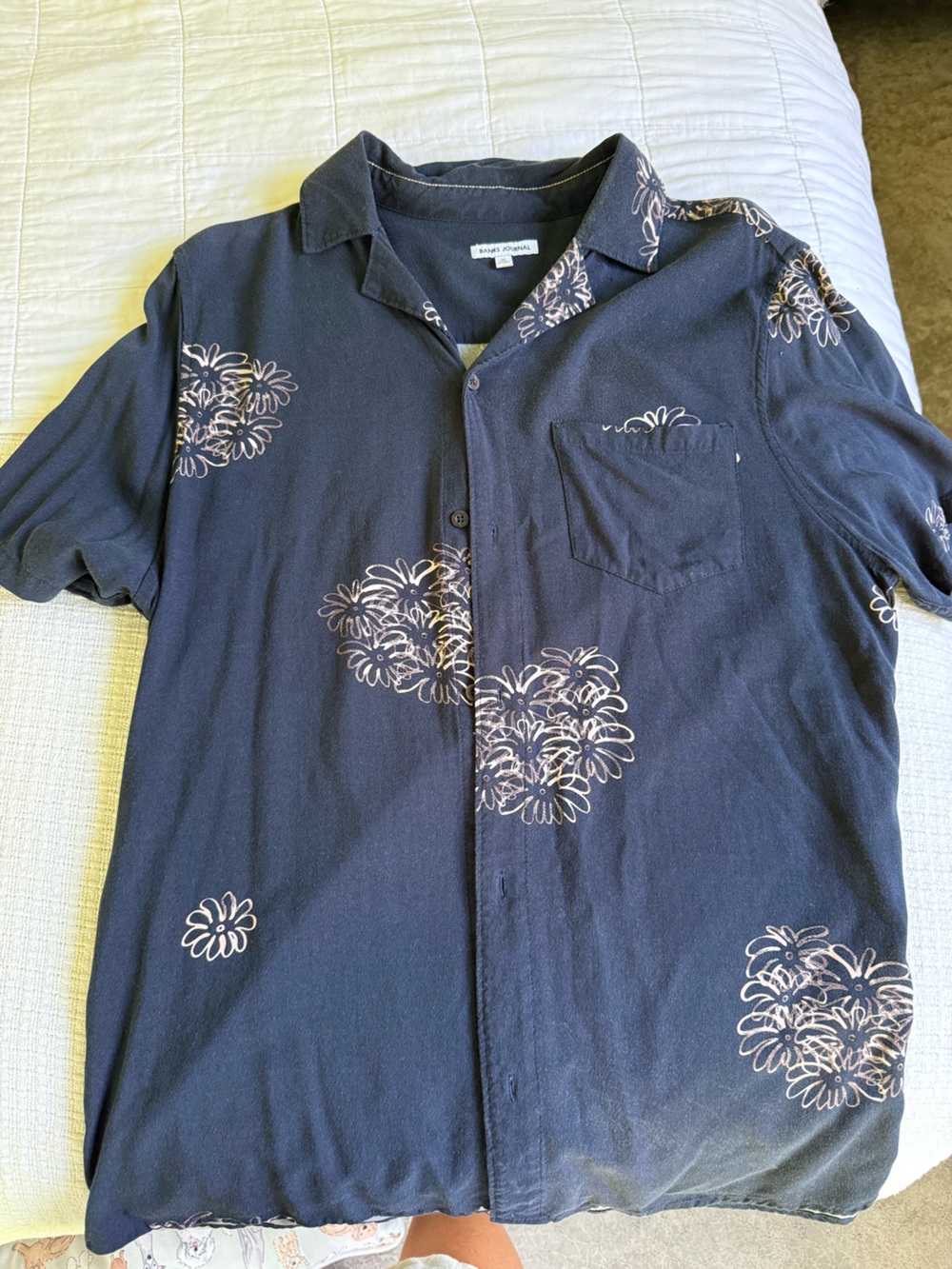 Navy Floral Pocket Button-Front Aloha shirt